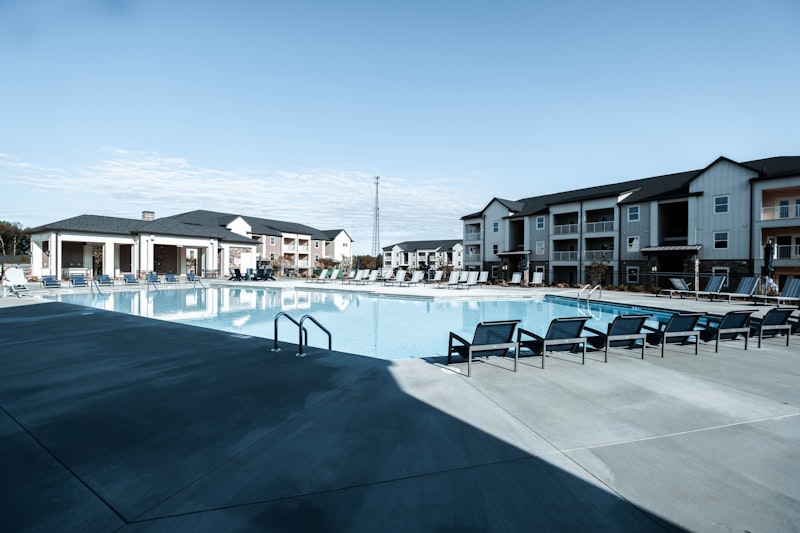 Swimming pool amenity